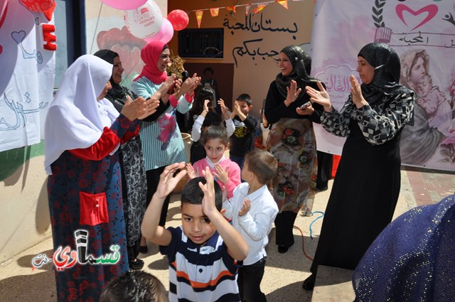 كفرقاسم – فيديو: بساتين الامل, السلام , والمحبة تحتفل بعيد الام على انغام عمو انس وجوقته ..